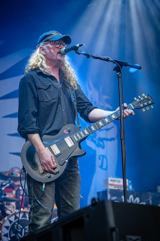 Simon Friend (guitar and vocals)